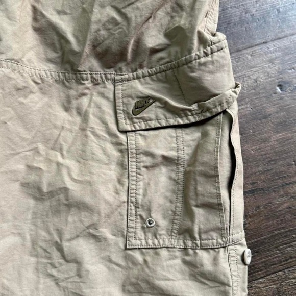 Nike Cargo Utility Pants GorpCore Mens - Picture 2 of 5